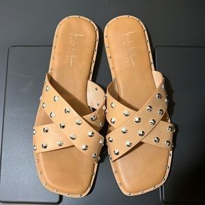 Nicole Miller tan studded sandals